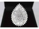 54 Bague poire halo en or blanc et diamants 58 Facettes 2039