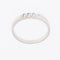 56 Bague trilogie en or blanc 18 carats et diamants 58 Facettes A1531