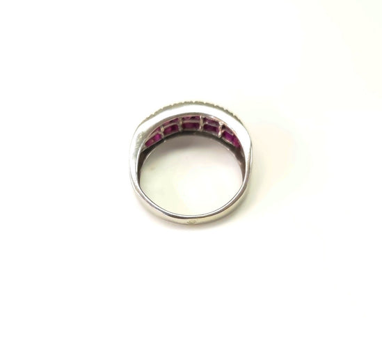 53.5 Bague bandeau en or blanc, rubis et diamants 58 Facettes DV-Bag.rub.cal