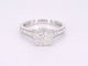 53 Bague halo en or blanc et diamants taille brillant 1,00 ct 58 Facettes 1001