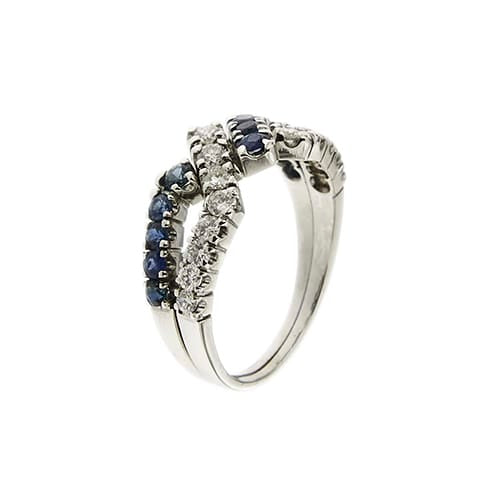 56 Bague en or blanc avec saphirs et diamants 58 Facettes 27602