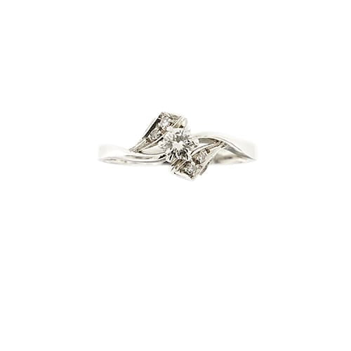 53 Bague solitaire contrariée en or blanc et diamants 0,22 ct 58 Facettes 35828