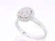 53 Bague halo en or blanc sertie de diamants 58 Facettes 1008