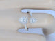 53 Bague ligne en or blanc avec diamants poire et brillants, 1,25 ct 58 Facettes 1012