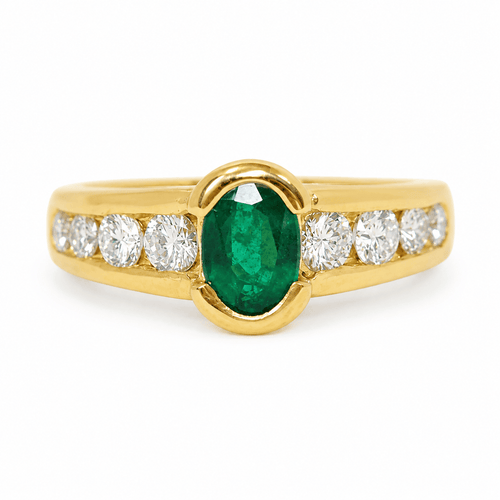 50 Bague en or jaune, émeraude ovale et diamants 58 Facettes F4834