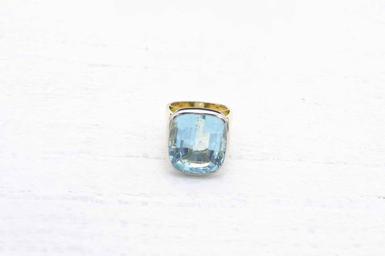 Bague 53 Bague chevalière aigue-marine en or jaune 18k et platine 58 Facettes 23765 / 23769
