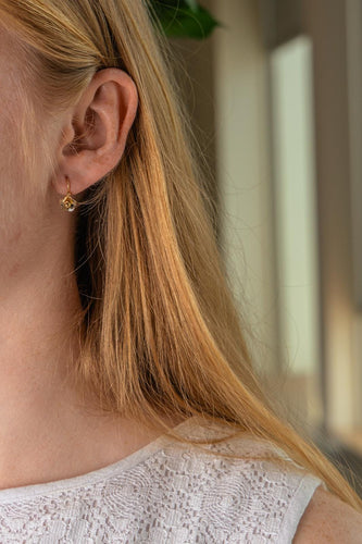 Boucles d'oreilles dormeuses en or jaune 58 Facettes 5799601CN