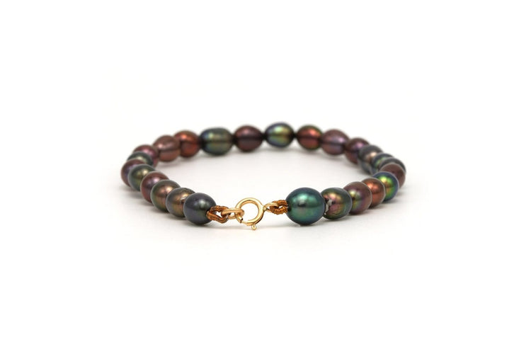 Bracelet contemporain en or jaune 18 carats et perles 58 Facettes 22158