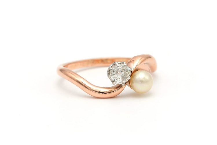 56 Art Nouveau - Bague en or rose, perle et diamant 58 Facettes 21427