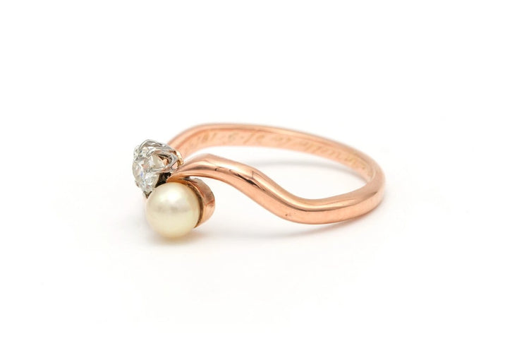56 Art Nouveau - Bague en or rose, perle et diamant 58 Facettes 21427