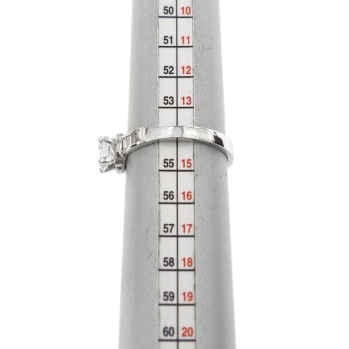 Bague 54 Bague - diamants 0,68 ct en or blanc 18 kt 58 Facettes 1608