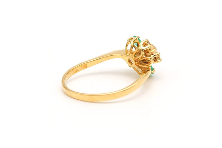 50 Bague contemporaine en or jaune 18 carats, émeraudes et diamants 58 Facettes 22518