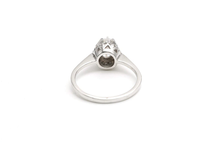 50 Bague contemporaine en or blanc 18 carats sertie d'un zirconium 58 Facettes B712