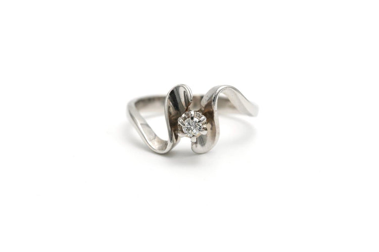 50 Années 70 - Bague en or blanc et diamant 58 Facettes B711