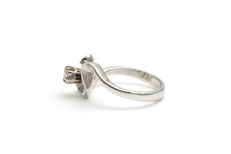 50 Années 70 - Bague en or blanc et diamant 58 Facettes B711