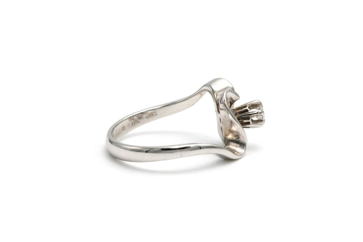 50 Années 70 - Bague en or blanc et diamant 58 Facettes B711