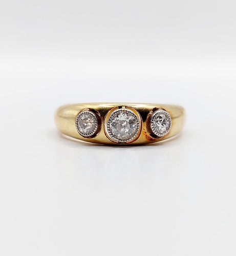 57 Bague jonc antique en or 18k et platine, diamants 58 Facettes A07684