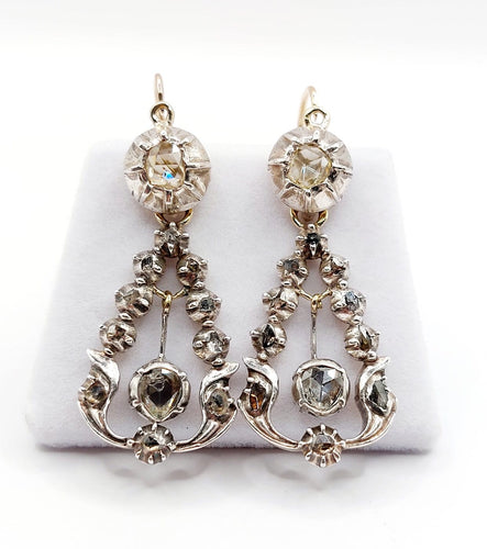 Dormeuses victoriennes - Boucles d'oreilles en or 18k, argent et diamants 58 Facettes A07687