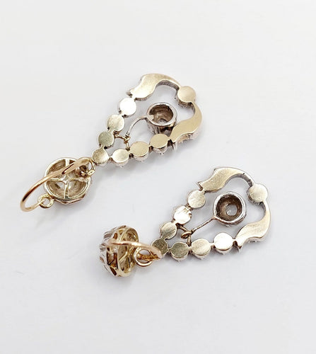 Dormeuses victoriennes - Boucles d'oreilles en or 18k, argent et diamants 58 Facettes A07687