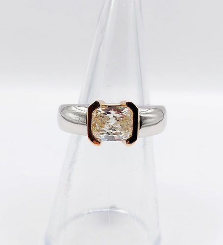 Bague 51 Bague jonc dôme vintage en or blanc 18k et diamant coussin 58 Facettes A07725