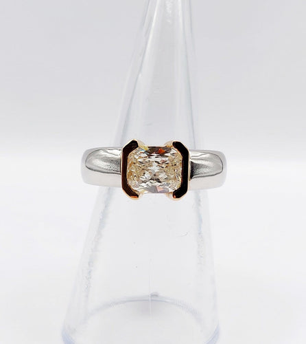 Bague 51 Bague jonc dôme vintage en or blanc 18k et diamant coussin 58 Facettes A07725