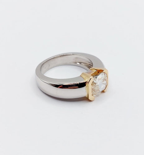 Bague 51 Bague jonc dôme vintage en or blanc 18k et diamant coussin 58 Facettes A07725