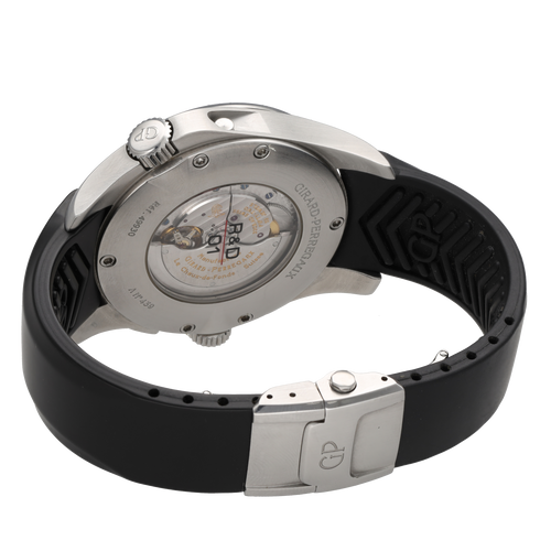 Montre Girard-Perregaux R&D 01 - Montre chronographe automatique en acier 58 Facettes FB11897