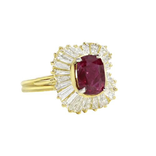 53 Bague en or jaune avec rubis de Thaïlande et diamants 58 Facettes OC-61600021