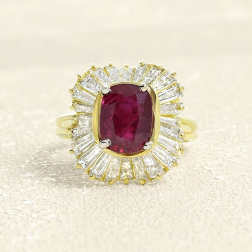 53 Bague en or jaune avec rubis de Thaïlande et diamants 58 Facettes OC-61600021