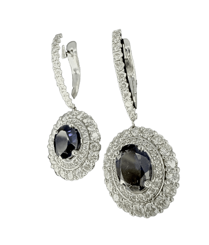 Boucles d'oreilles pendantes en or blanc, saphirs et diamants