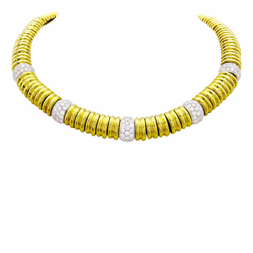 Collier Collier godronné en or jaune, or blanc et diamants 58 Facettes 35971