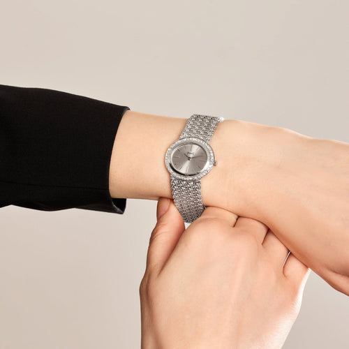 Piaget - Montre vintage en or blanc et diamants 58 Facettes 249