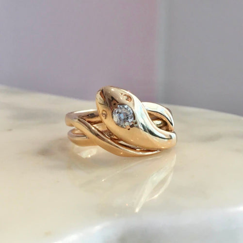 53.5 Bague serpent ancienne en or jaune 18K et diamant 58 Facettes 281
