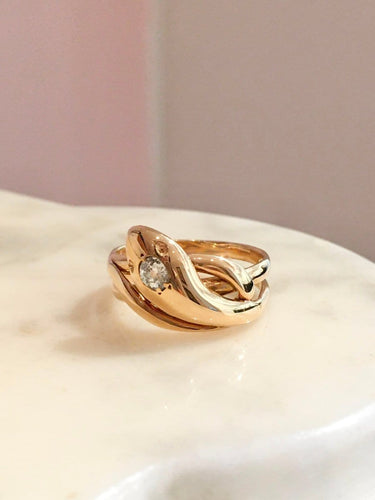 53.5 Bague serpent ancienne en or jaune 18K et diamant 58 Facettes 281