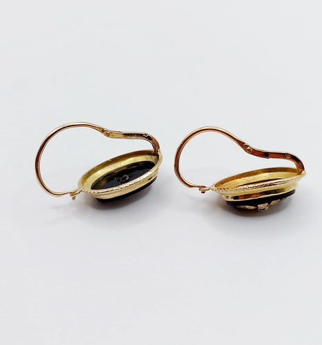 Dormeuses victoriennes - Boucles d'oreilles en or 18k, onyx et perles 58 Facettes A07706