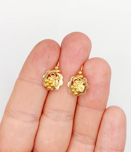 Boucles d'oreilles dormeuses vigne et raisin en or 18k 58 Facettes A07707