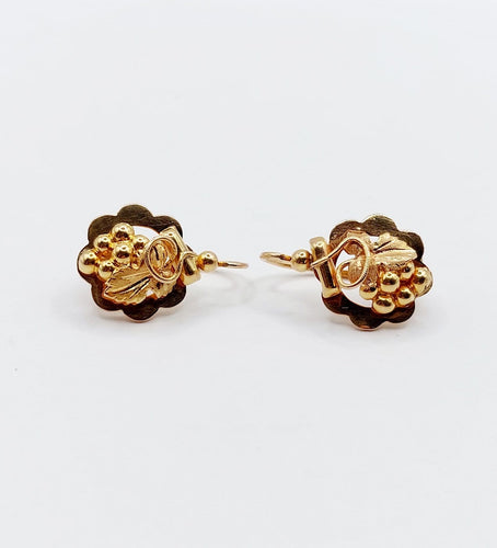 Boucles d'oreilles dormeuses vigne et raisin en or 18k 58 Facettes A07707