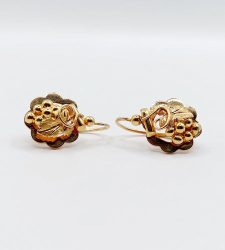 Boucles d'oreilles dormeuses vigne et raisin en or 18k 58 Facettes A07707