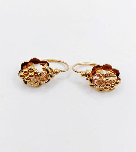 Boucles d'oreilles dormeuses vigne et raisin en or 18k 58 Facettes A07707