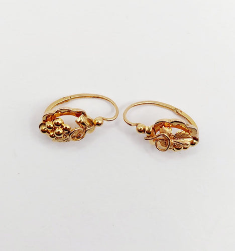 Boucles d'oreilles dormeuses vigne et raisin en or 18k 58 Facettes A07707