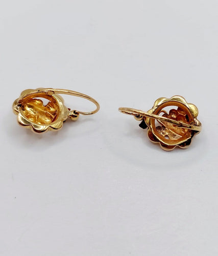 Boucles d'oreilles dormeuses vigne et raisin en or 18k 58 Facettes A07707