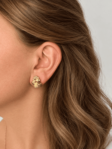 Boucles d'oreilles à clips en trois ors 58 Facettes 435601