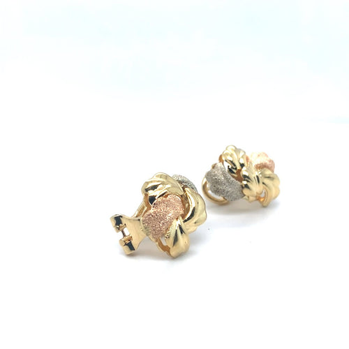 Boucles d'oreilles à clips en trois ors 58 Facettes 435601