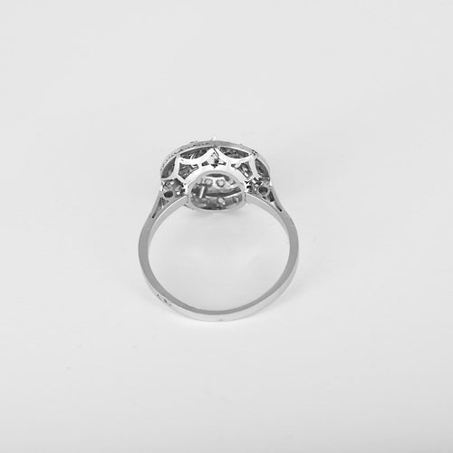 54 Bague en platine et or blanc avec diamants 58 Facettes B260411