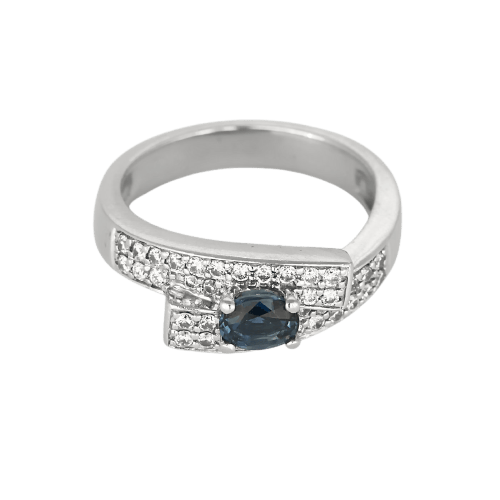 Bague en or blanc avec saphir et diamants