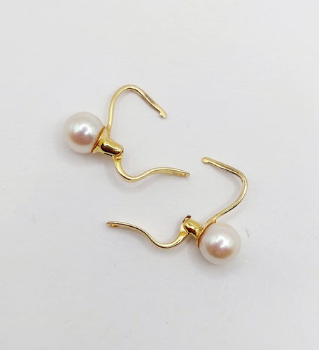 Dormeuses vintage en or 18k et perles 58 Facettes A07710