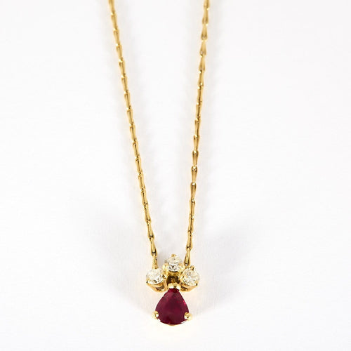 Collier pendentif en or jaune, rubis et diamants 58 Facettes B260473