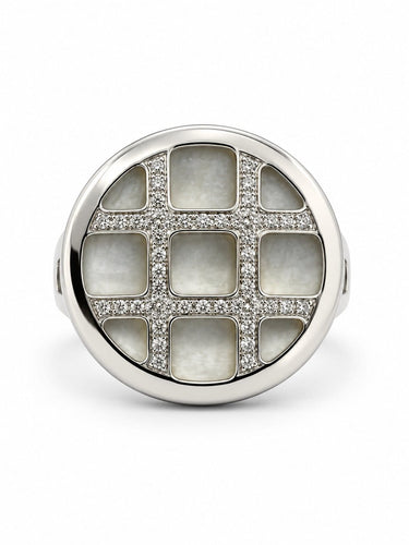 49 Cartier Pasha - Bague en or blanc, nacre et diamants 58 Facettes Pas