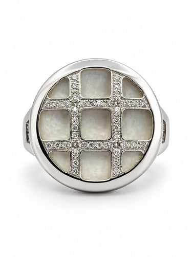 49 Cartier Pasha - Bague en or blanc, nacre et diamants 58 Facettes Pas