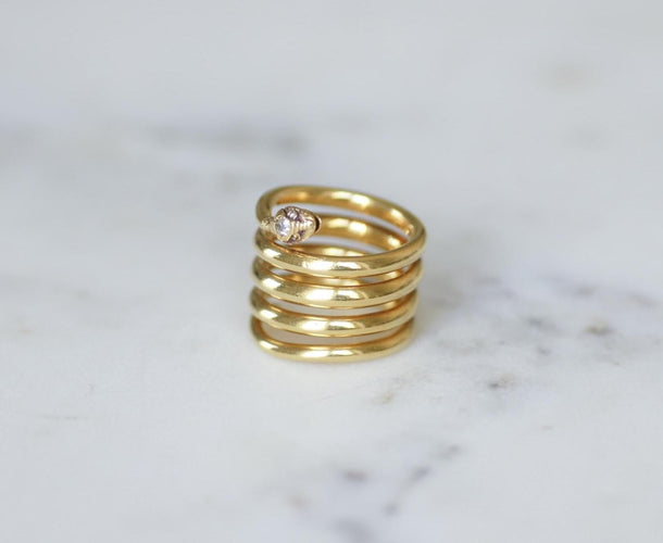 49 Bague ancienne serpent en or jaune et diamants 58 Facettes